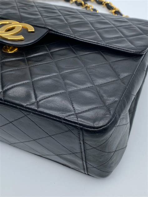 Come riconoscere una borsa originale Chanel: 12 aspetti 